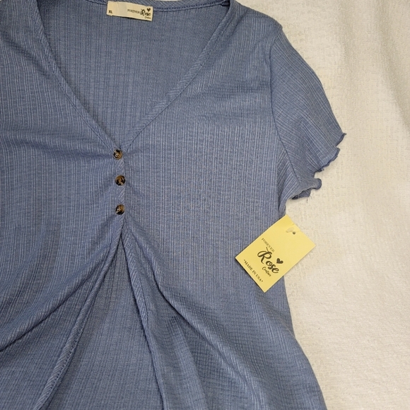 BBLOUSE//  FOR CLOSET CLOSING ONLY - Picture 2 of 5